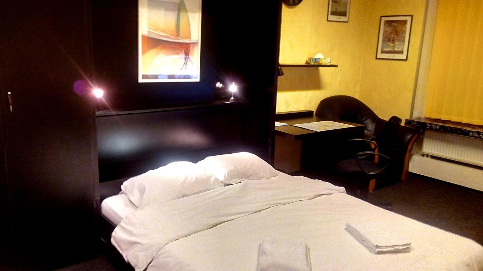Rompromo Plus Accommodation Bukarest Kültér fotó